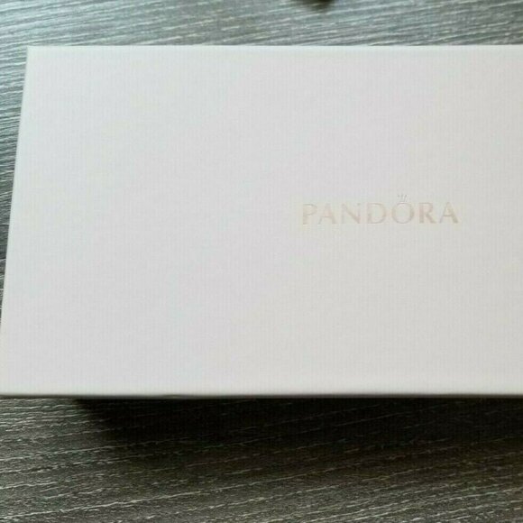 NEW AUTHENTIC PANDORA LIMITED EDITION PINK LEATHER JEWELRY TRAVEL CASE/ROLL - Picture 2 of 6